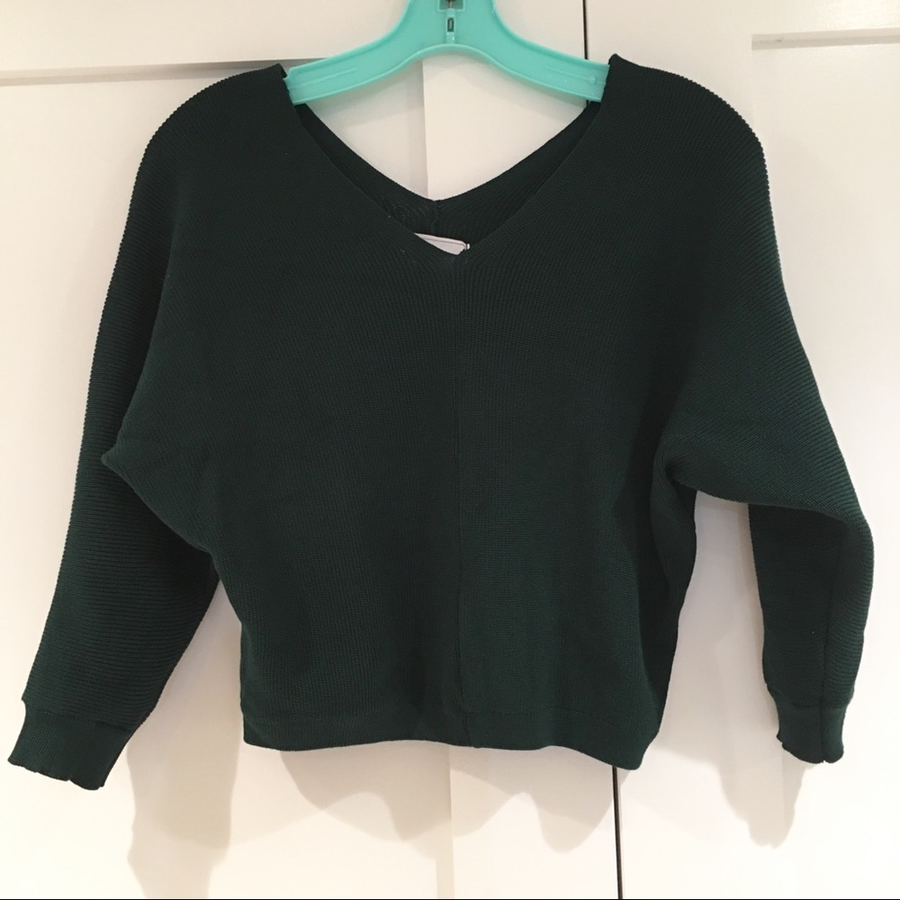 Gorgeous hunter green crop sweater